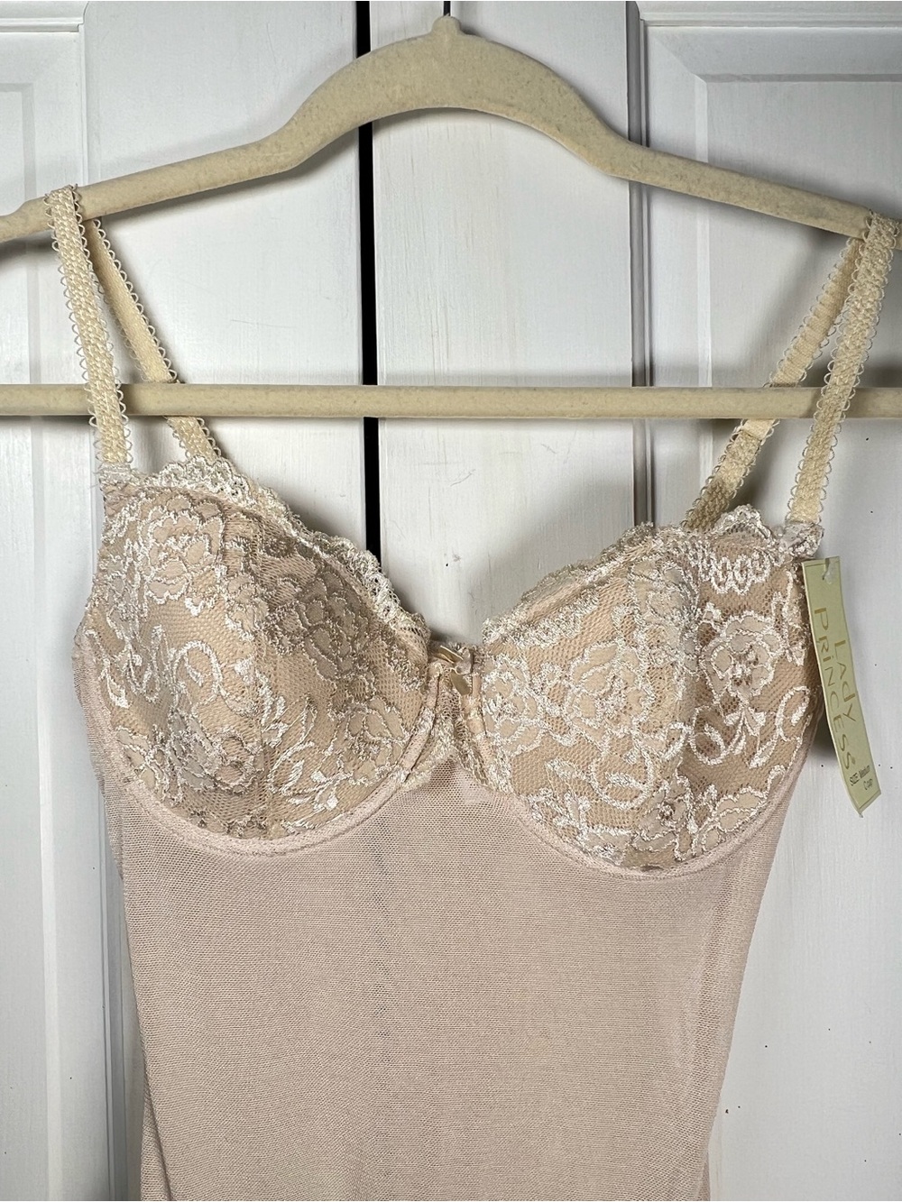 NWT Lady Princess Lace Mesh Sheer Chemise Bodysuit in Cream Snap Crotch Size M - Picture 3 of 5